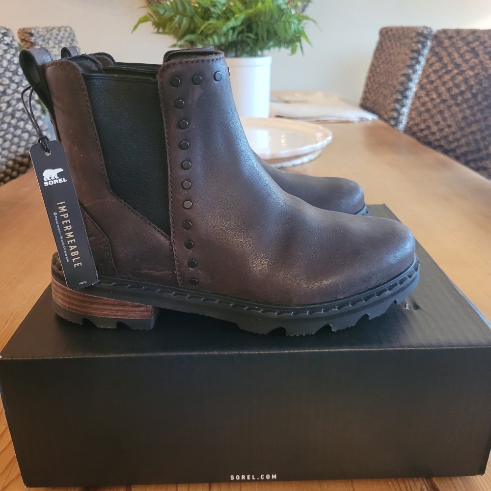 SOREL LENNOX CHELSEA STUD NWT 6 Waterproof Ankle Boot